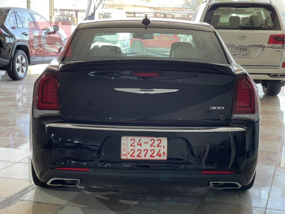 کرایسلەر 300